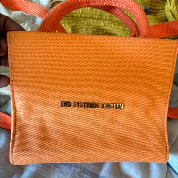 Brand Blackwood - Picture 1 of 3